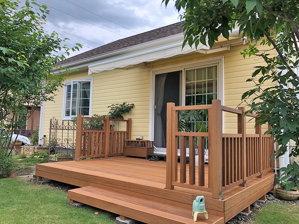 デッキでつながる うち と そと リビングガーデン風樹音